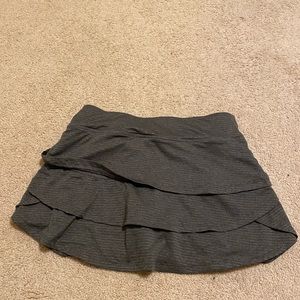 grey tennis skirt!!